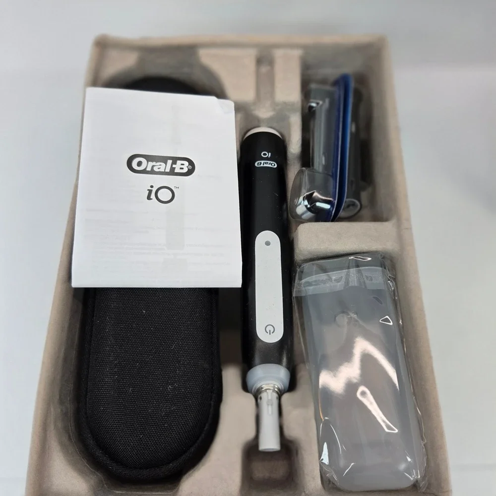 Oral-B iO Series 3 Limited Electric Toothbrush Matte Black 3 Modes Travel Case